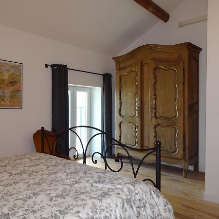 Maison D' Alys Entre Luberon Et Alpilles Cabannes المظهر الخارجي الصورة