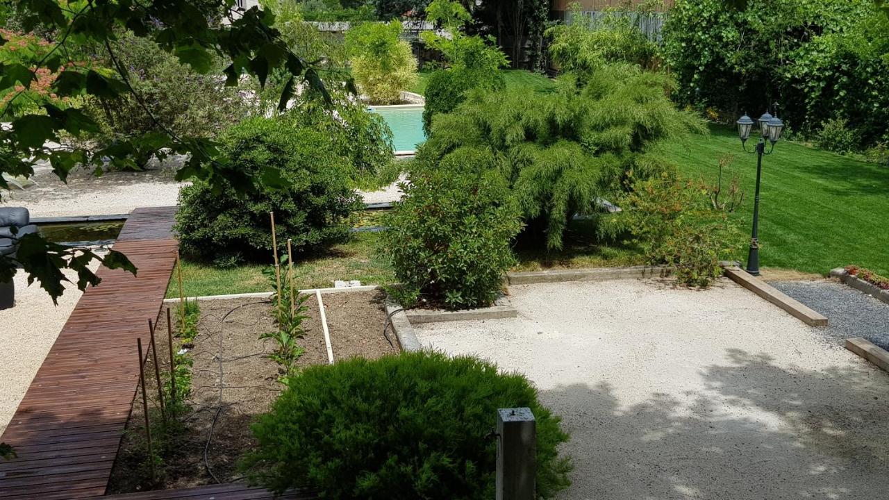 Maison D' Alys Entre Luberon Et Alpilles Cabannes المظهر الخارجي الصورة