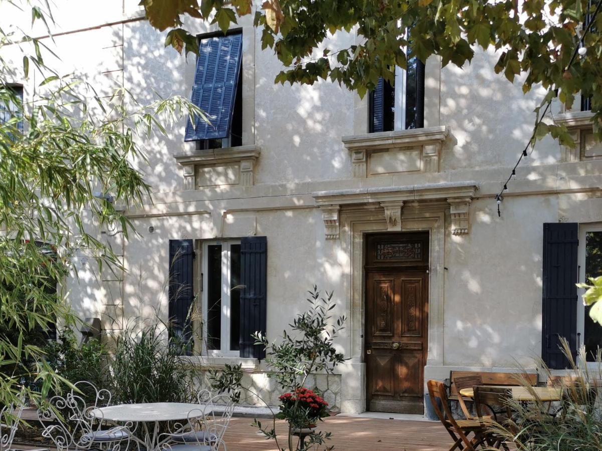 Maison D' Alys Entre Luberon Et Alpilles Cabannes المظهر الخارجي الصورة